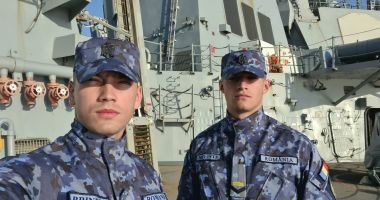 Elevi militari, instruire practică la bordul unui distrugător american - 2