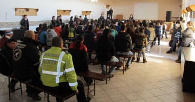 Elevii și părinții din Nicolae Bălcescu s-au întâlnit cu polițiștii - 2