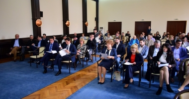 Stire din Politică-Administrație : Primăria Constanța recompensează elevii și profesorii premiați la concursurile internaționale