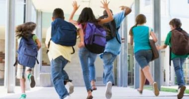 Învățământul obligatoriu este de 15 clase. Legea a fost promulgată