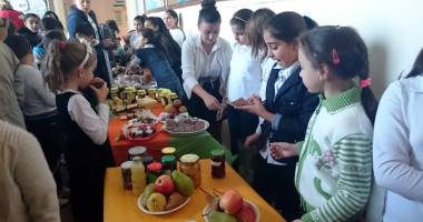Stire din Cultură-Educație : Elevi și liceeni sărbătoresc împreună "Toamna darnică"