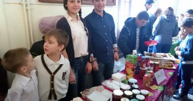 Elevi și liceeni sărbătoresc împreună "Toamna darnică" - 3