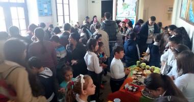 Elevi și liceeni sărbătoresc împreună "Toamna darnică" - 2