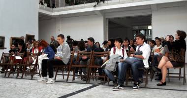 Stire din Cultură-Educație : Elevi și studenți, împreună la Centrul pentru Educație Interculturală