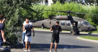 GALERIE FOTO / Elicopter Black Hawk, aterizare de urgenţă într-un sens giratoriu din București - 5