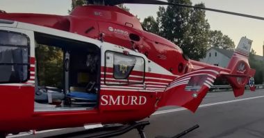 Stire din Eveniment : Accident aviatic grav la Aeroportul Tuzla. Un parașutist a fost preluat de elicoperul SMURD