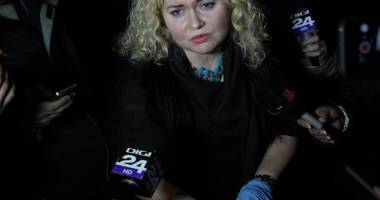 Stire din Eveniment : SMURD PRĂBUȘIT / Colegii o plâng pe dr. Laura Vizireanu