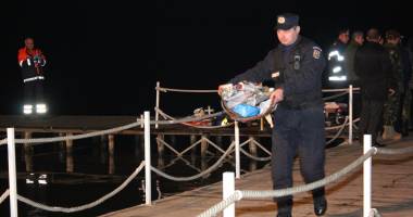 IMAGINILE TRAGEDIEI / ELICOPTER PRĂBUȘIT ÎN LACUL SIUTGHIOL / Galerie foto - 25