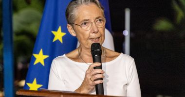 Stire din Actualitate : Prim-ministrul Franței a demisionat!