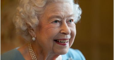 Stire din Actualitate : Regina Elisabeta a II-a a Marii Britanii, omagiată cu ocazia Jubileului de platină