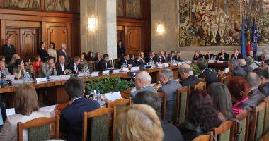 Stire din Economie : Elitele arbitrajului comercial și-au dat întâlnire în București