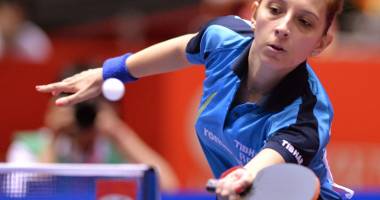 Stire din Sport : Eliza Samara, una caldă, alta rece