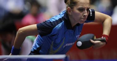 Stire din Sport : Jocurile Europene Baku 2015: Elizabeta Samara s-a calificat în optimile probei de simplu la tenis de masă