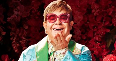 Stire din Actualitate : Elton John are Covid-19. Artistul și-a anulat două concerte din turneul mondial de adio