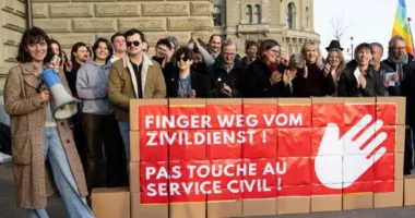 Elvețienii, chemați la referendum pentru a se pronunța asupra înăspririi regulilor serviciului civil
