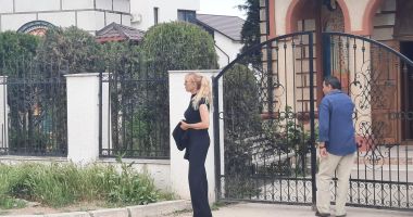 Galerie foto. Mama fraților Mazăre, înmormântată azi. RADU și ALEXANDRU, aduși sub escortă de la penitenciar - 11