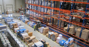 Stire din Tehnologie : Bombă pe piața site-urilor de vânzari online: eMag A CUMPĂRAT PC Garage