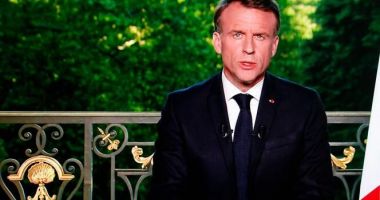 Stire din Actualitate : Macron anunţă dizolvarea Adunării Naţionale după victoria extremei drepte la alegerile europene