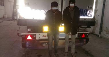 Emigranți ascunși într-un camion, prinși la granița cu Bulgaria - 3