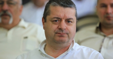Stire din Politică-Administrație : ALDE cere retragerea mandatului de consilier județean. Emil Banias vrea radierea ALDE