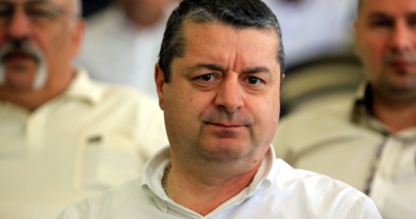 Stire din Politică-Administrație : Emil Banias a pierdut mandatul  de consilier județean