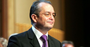 Stire din Politică-Administrație : Emil Boc riscă să piardă și partidul