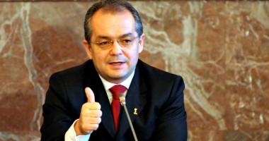 Stire din Politică-Administrație : Emil Boc exclude variantele suspendării sau demisiei președintelui Traian Băsescu
