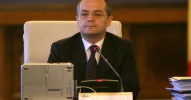 Stire din Economie : Prioritățile guvernului în 2012: locurile de muncă și investițiile