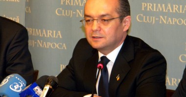 Emil Boc nu pleacă din PDL