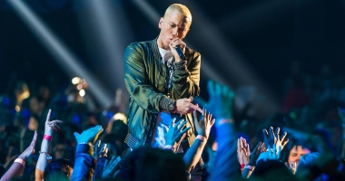 Stire din Monden : Eminem a introdus un nou cuvânt în dicționarul Oxford. Care este și ce înseamnă