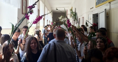"Oportunitățile după absolvire  sunt mult mai limitate în România" - 2