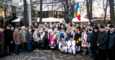 Constanța l-a uitat pe Eminescu. Bine măcar că peste hotare poetul este omagiat! - 2