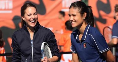 Stire din Sport : Emma Răducanu s-a întâlnit cu ducesa de Cambridge