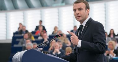 Stire din Actualitate : Emmanuel Macron: "Europa trebuie să dialogheze cu Rusia!"