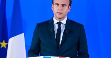 Stire din Actualitate : Emmanuel Macron îndeamnă la un dialog strategic cu Rusia