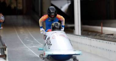 Stire din Sport : Cupa Mondială. Emoții mari pentru echipajele de bob feminin ale României