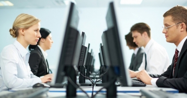 Stire din Social : Din ce în ce mai mulți salariați la Constanța. Iată care este salariul mediu