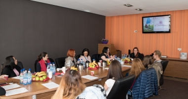 Stire din Sănătate : Pacientele cu endometrioză și-au dat întâlnire  cu medicii de la Euromaterna