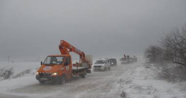 Galerie foto și Video. Mai bine de 30 de ore fără curent. Rețeaua electrică între Lazu și Cumpăna, refăcută complet - 3