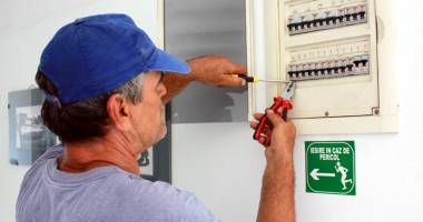 Stire din Social : Mai multe localități din județ, fără curent electric