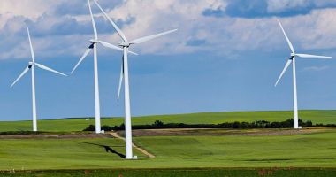 Stire din Economie : 30 de milioane de euro pentru proiectul de energie eoliană Peştera II