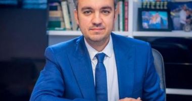 Stire din Economie : ANRE elimină dublarea tarifelor pentru energia electrică stocată şi reintrodusă în reţea