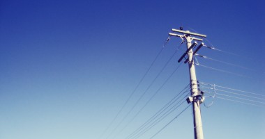 Stire din Economie : Populația va primi 20% din energia electrică la prețul pieței libere, de la 1 ianuarie 2014