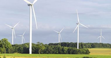 Stire din Economie : Eolienele, principala sursă de energie a ţării