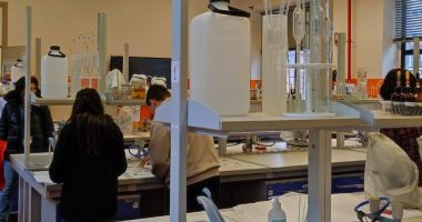 Stire din Cultură-Educație : Mobilitate de formare de tip job shadowing pentru profesorii de la Liceul „Ovidius”