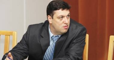 Senatorul Șerban Nicolae, evacuat din apartament și pus să plătescă 25.000 de euro către RAAPPS