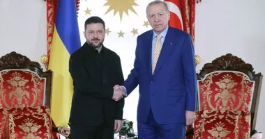Stire din Actualitate : Erdogan și Zelenski au discutat la Istanbul despre securitatea energetică și eforturile de pace