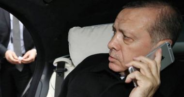 Stire din Actualitate : Erdogan, apel disperat către turci: nu mai cumpărați iPhone!