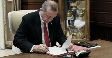 Stire din Actualitate : Erdogan a crescut salariile bugetarilor, cu patru zile înainte de alegeri