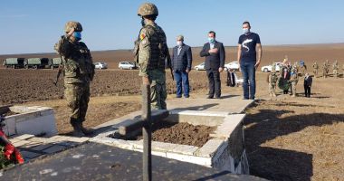 Stire din Eveniment : Eroii jertfiți în bătălia de la Topraisar, comemorați de militari și veterani